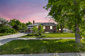 Photo 1 of 1126 W TALISMAN DR