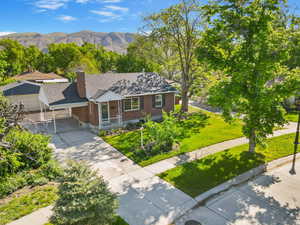 Photo 4 of 1126 W TALISMAN DR