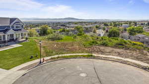 Surrounding community featuring a residential view and a mountain view