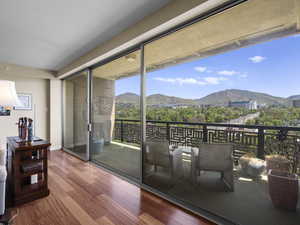 Balcony featuring a mountain view