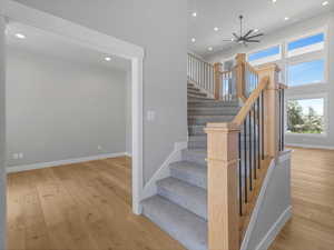 Entry way with den/office space