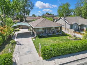 Photo 3 of 370 E LAMBOURNE AVE
