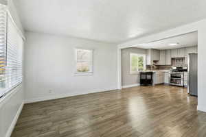 Photo 6 of 370 E LAMBOURNE AVE