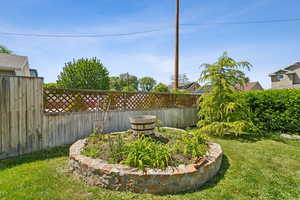 Photo 28 of 370 E LAMBOURNE AVE