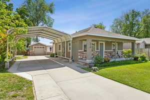 Photo 32 of 370 E LAMBOURNE AVE