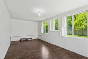 Photo 24 of 370 E LAMBOURNE AVE