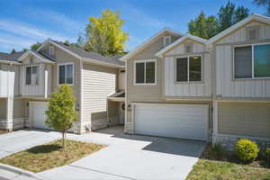 Photo 4 of 652 S PLUM CREEK LN