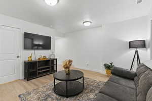Photo 11 of 652 S PLUM CREEK LN