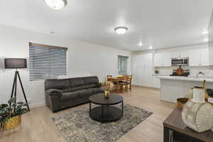 Photo 8 of 652 S PLUM CREEK LN