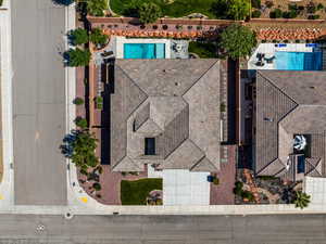 Bird's eye view of a pool area