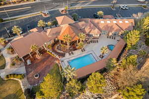 Bird's eye view of a pool area