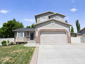 Direct front photo of home