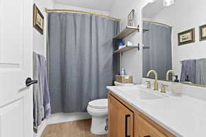Full Bathroom with Tub Shower