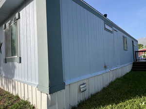 View of home's exterior