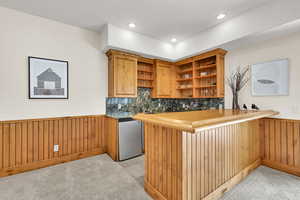 Wet bar