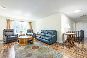 Photo 2 of 4689  PORTER AVE