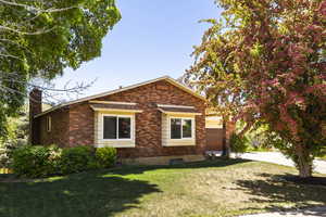 Photo 18 of 4689  PORTER AVE