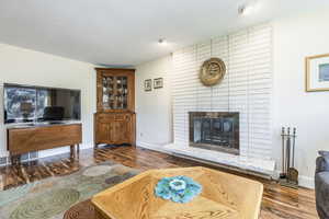 Photo 4 of 4689  PORTER AVE