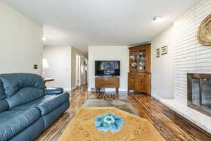 Photo 3 of 4689  PORTER AVE