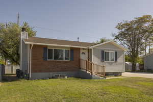 Photo 23 of 895 W 775 N