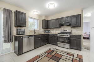 Photo 3 of 895 W 775 N