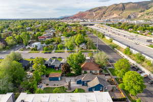 Aerial view of community with a mountain backdrop