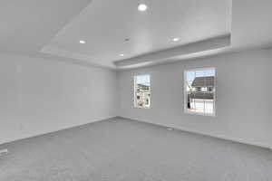 Picture of model Twain. Not of current listing.