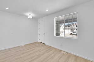 Picture of Model Whitman. Not of current listing.
