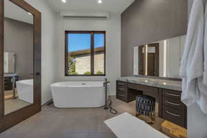 Photo 18 of 800  HOLLYHOCK ST