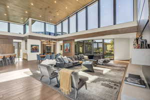 Photo 5 of 800  HOLLYHOCK ST