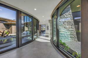 Photo 16 of 800  HOLLYHOCK ST