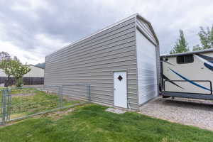 RV storage 41X16X14