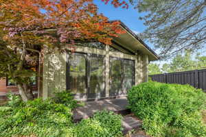 Windows bring outdoors in