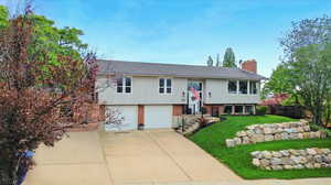Photo 37 of 742 E RAYGENE WAY
