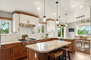 Photo 10 of 742 E RAYGENE WAY