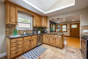 Photo 6 of 1346 E HARRISON AVE
