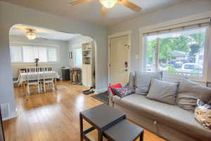 Photo 3 of 152 W PAXTON AVE