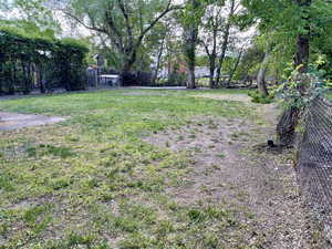 Photo 24 of 936 E ATKIN AVE