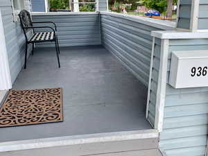 Photo 3 of 936 E ATKIN AVE