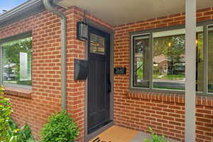 Photo 4 of 2640 S WELLINGTON ST