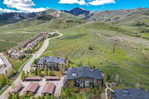 Turn-Key Luxury Remodeled Penthouse Loft Condo 2 miles from Park City's Utah Olympic Park.