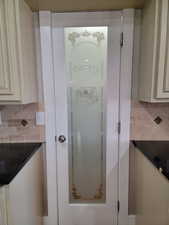 Kitchen view of tasteful backsplash