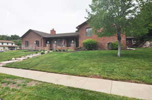 Photo 2 of 2539 E OAK LN