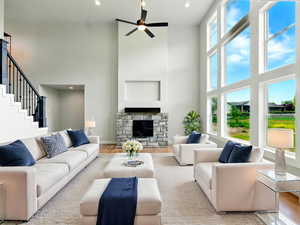Photo 7 of 1016 W MOUNTAIN ORCHARD DR