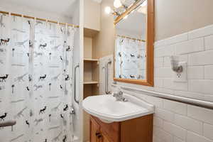 Photo 12 of 860 E EMERSON AVE