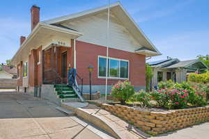 Photo 2 of 860 E EMERSON AVE