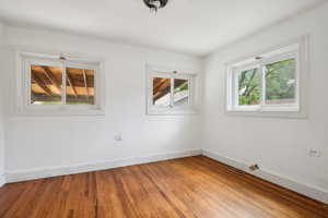 Photo 15 of 860 E EMERSON AVE