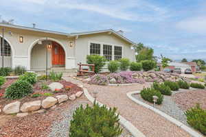 Photo 2 of 7414 S PARKCREST CT