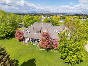 Aerial view of property and surrounding area