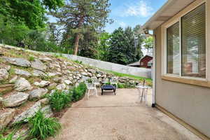 View of patio / terrace with gas grill connection